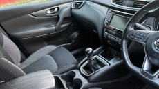 Nissan Qashqai 1.3 DiG-T N-Connecta 5dr Petrol Hatchback